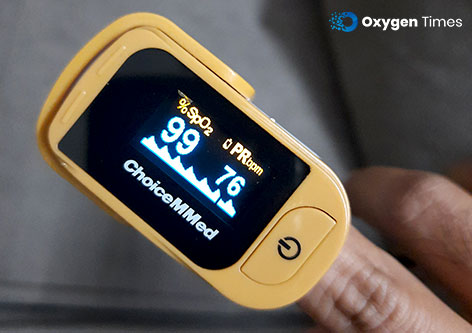 Checking Oxygen saturation (SpO2) using Pulse oximeter